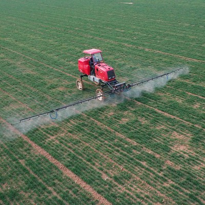 Control pesticide spraying accuracy