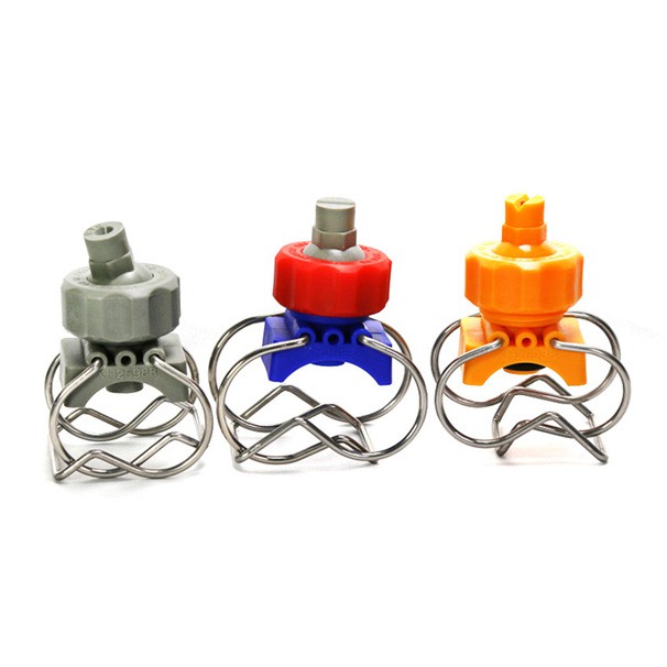 Clip Eyelet Nozzles